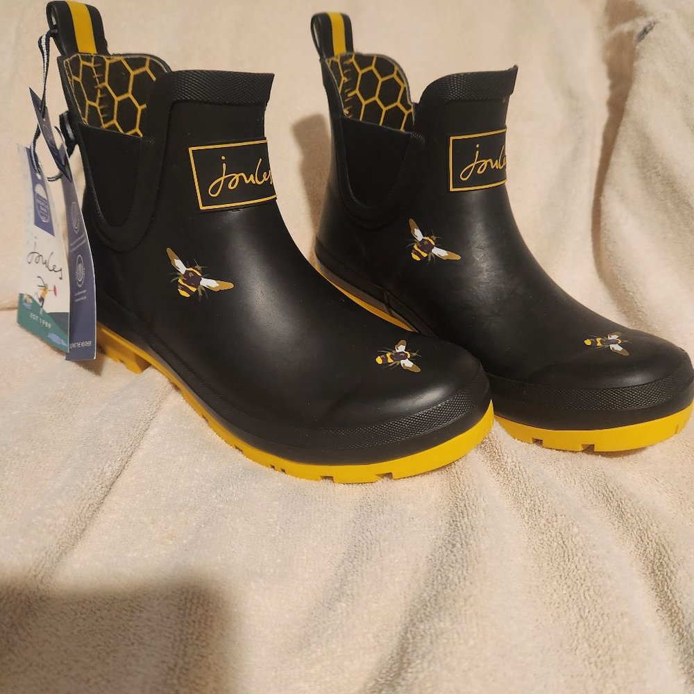 Rain boots